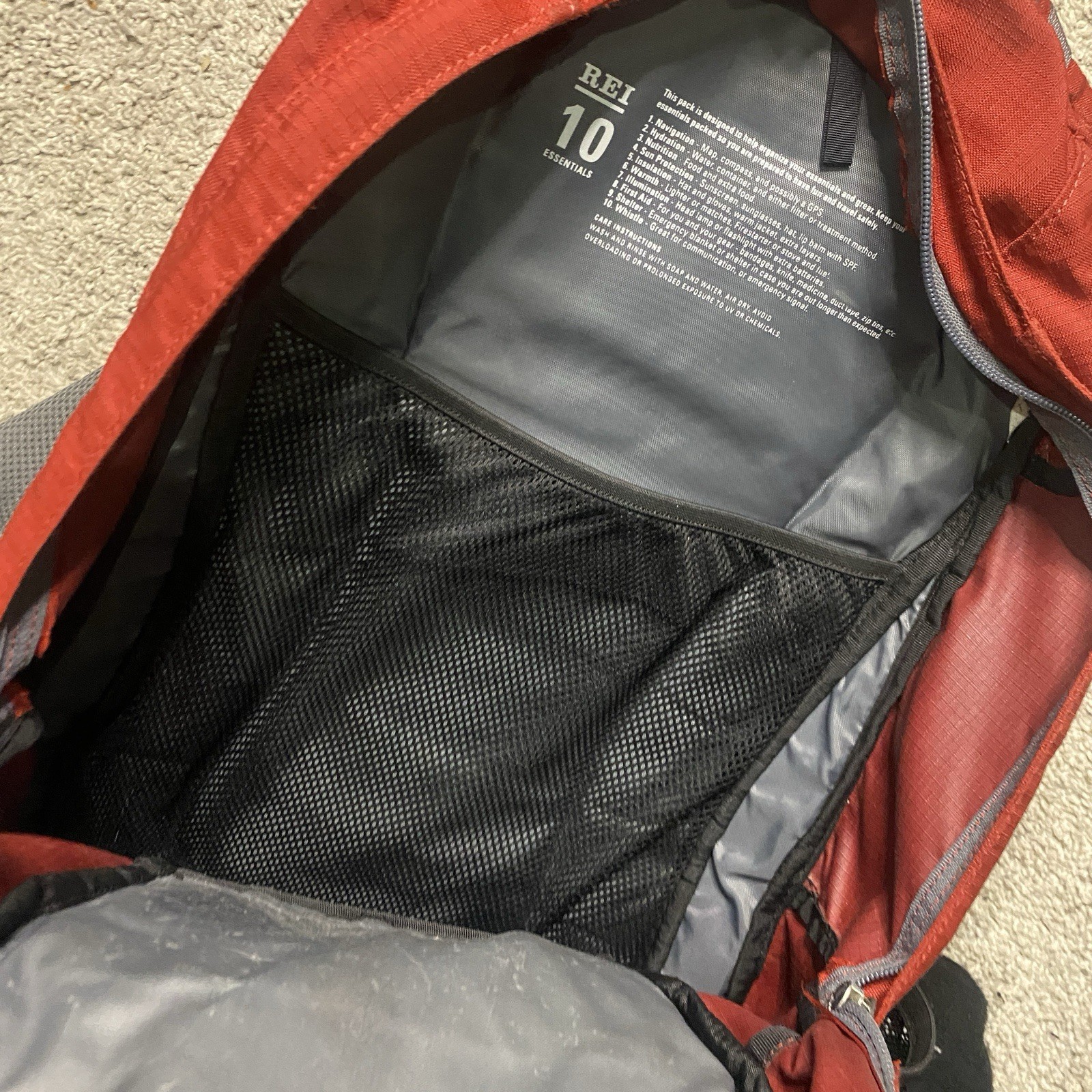 Rei backpack trail 25 Red black hiking daypack 5