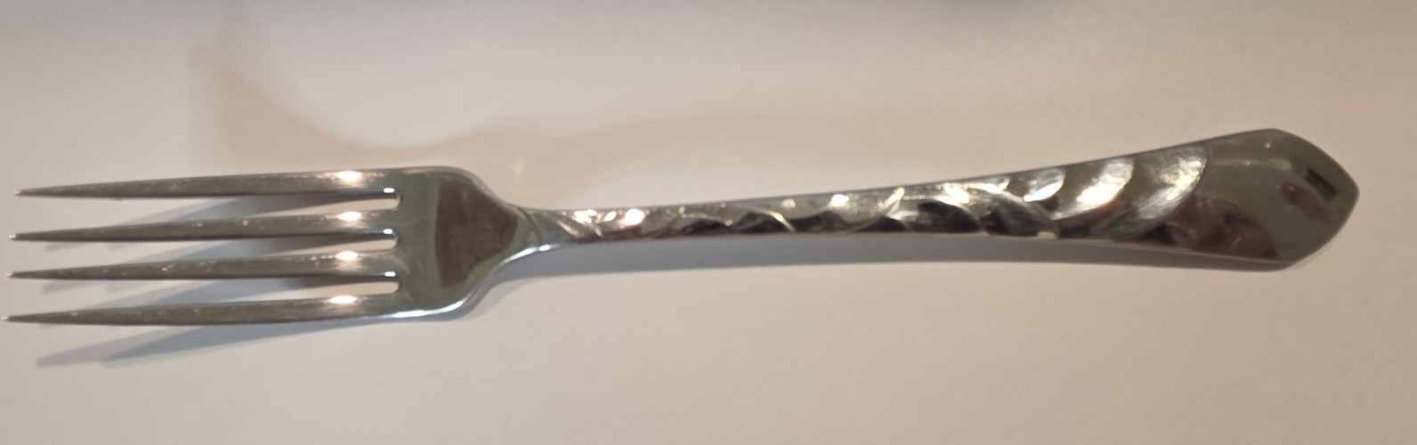 (1) One Stainless Community by Oneida PACIFIC TIDE Dinner Fork 7 3/4" +MORE gallery
