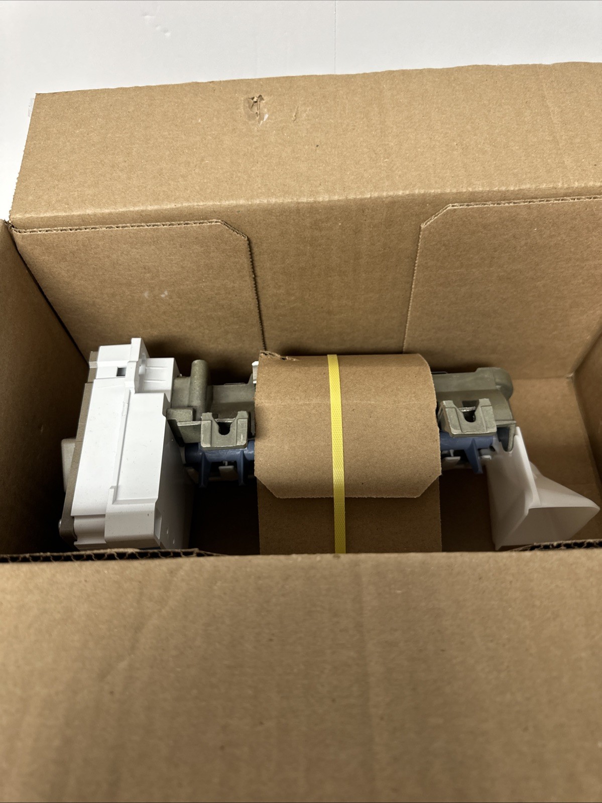 Whirlpool Ice Maker Assembly WPW10300024 Genuine OEM gallery