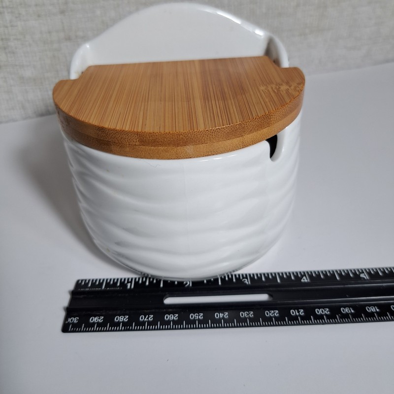 White Ceramic Spice Celler With Bamboo Lid 4" x 4" gallery