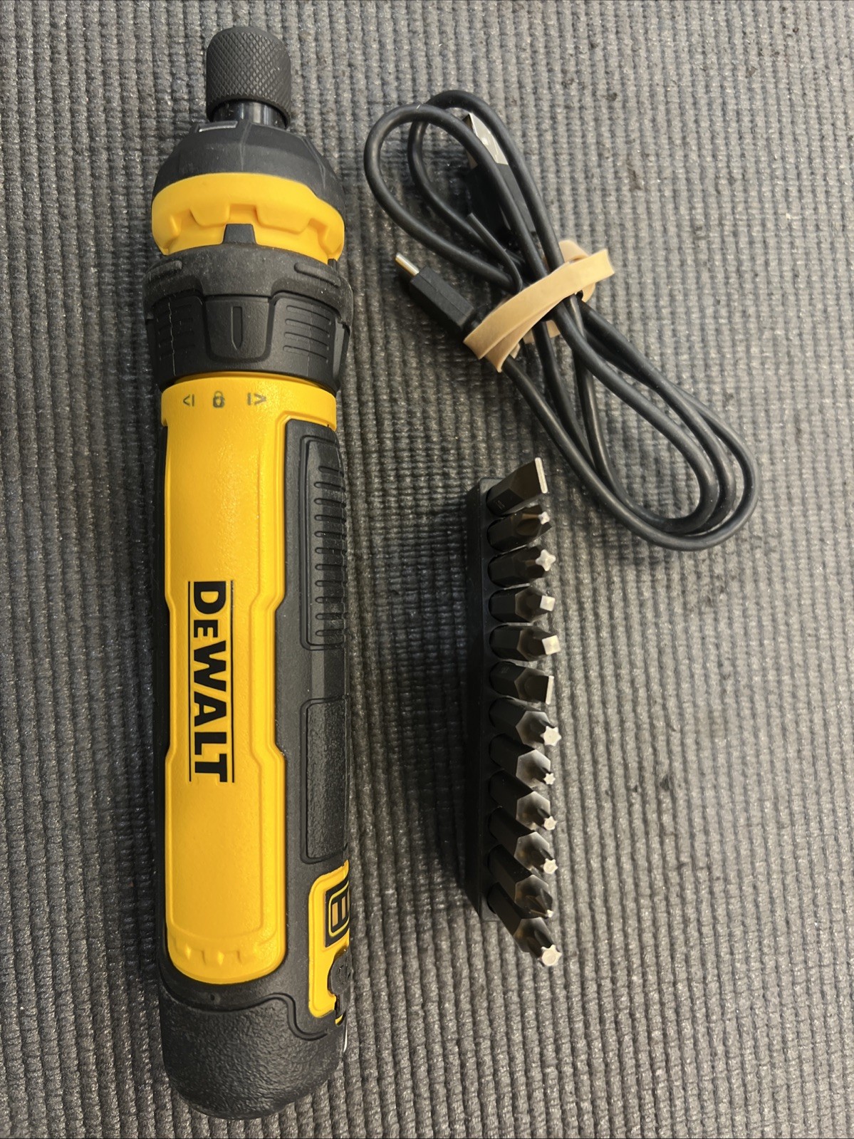 DEWALT USB RECHARGEABLE DWHT66719 FLEXDRIVE CORDLESS SCREWDRIVER 14PC SET gallery