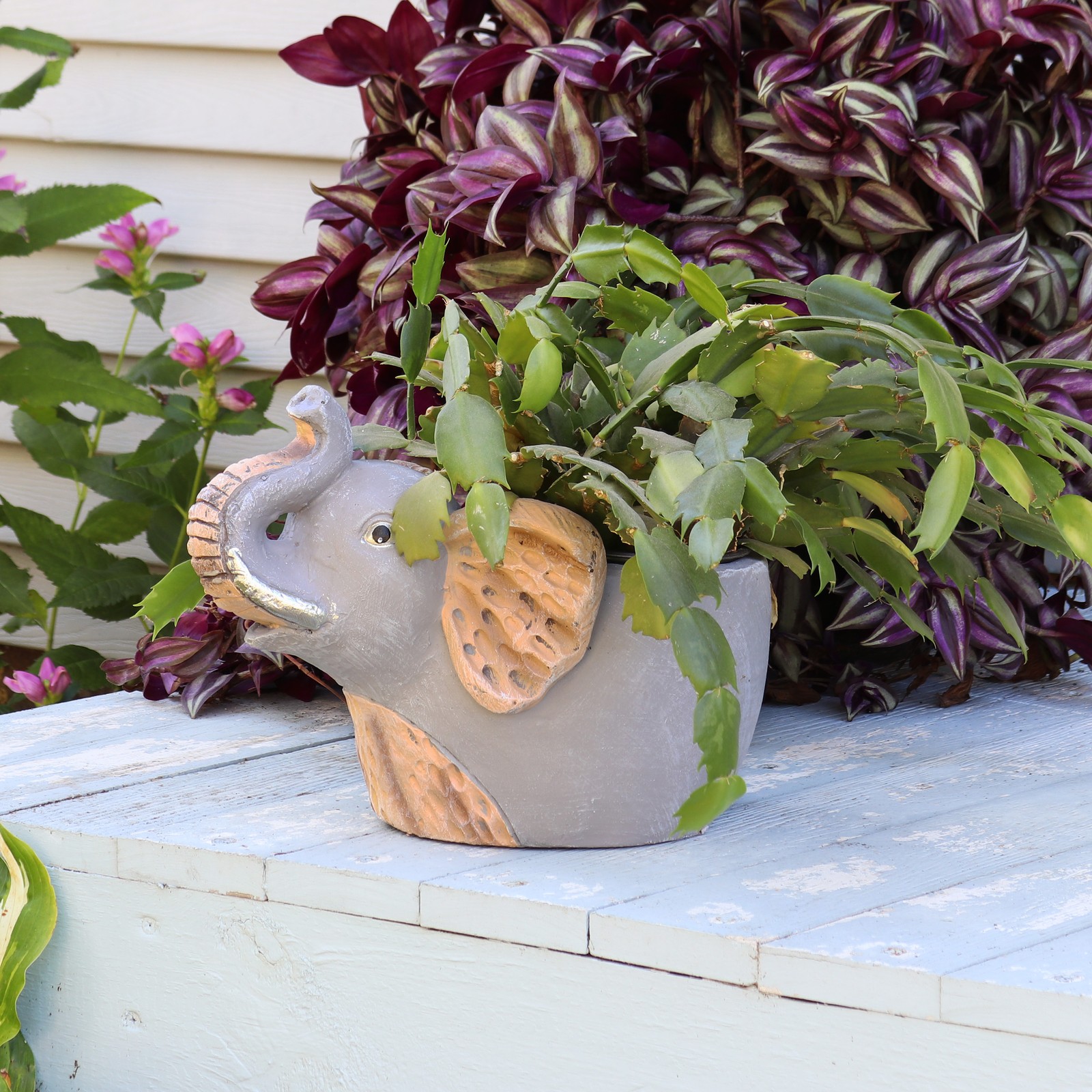 Magnesium Oxide Elsie the Elephant Indoor Plater Statue - 8.5 in by Sunnydaze gallery