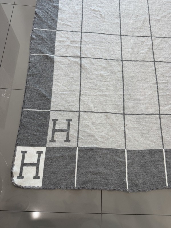 Hermes Wool Sofa Blanket Throw "H" Logo Grey White 52x65" gallery