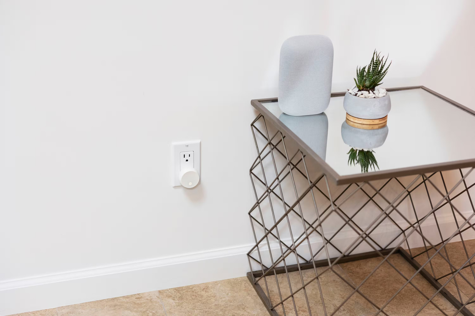 Level Connect Wi-Fi Bridge - White gallery