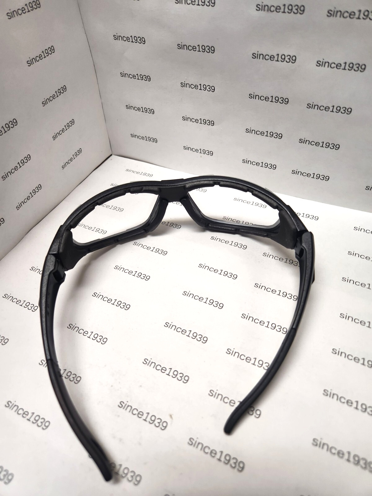 17997 ERB Notched foam liner, Gray frame, Clear Anti-Fog lens Eye Protection gallery