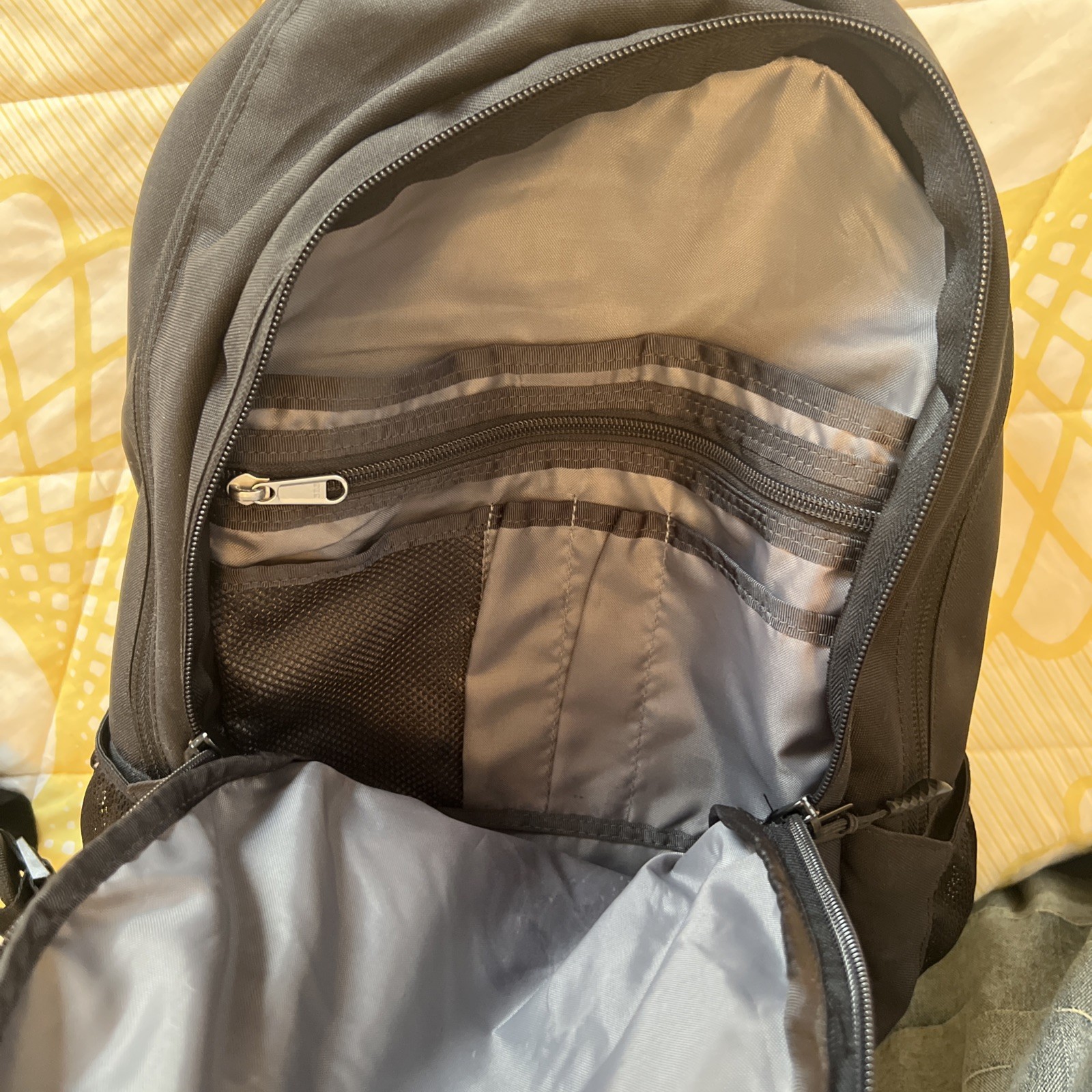 The North Face Groundwork Backpack Flexvent Black With Computer Sleeve 3