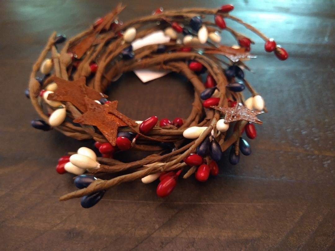 Patriotic Americana Pip Berry Ring with Rustic Stars Country Mix 2" ~Home Decor gallery