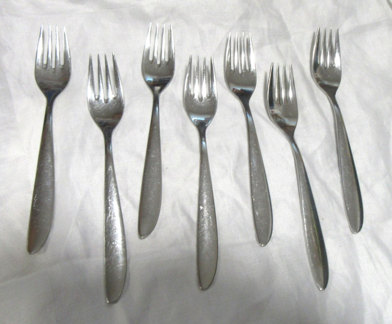 WMF Cromargan Wave Glossy 7-Salad Fork 7 in stainless flatware gallery