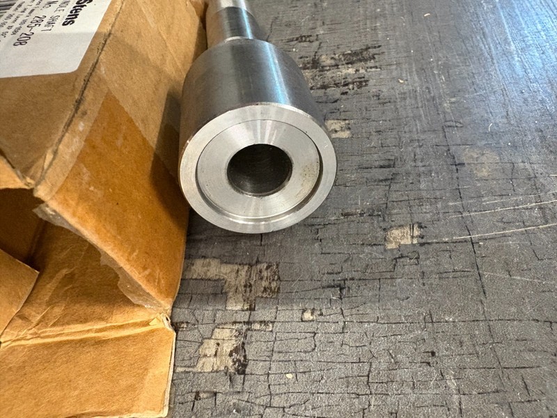 285-208 Spindle Shaft / Exmark 103-0584 gallery