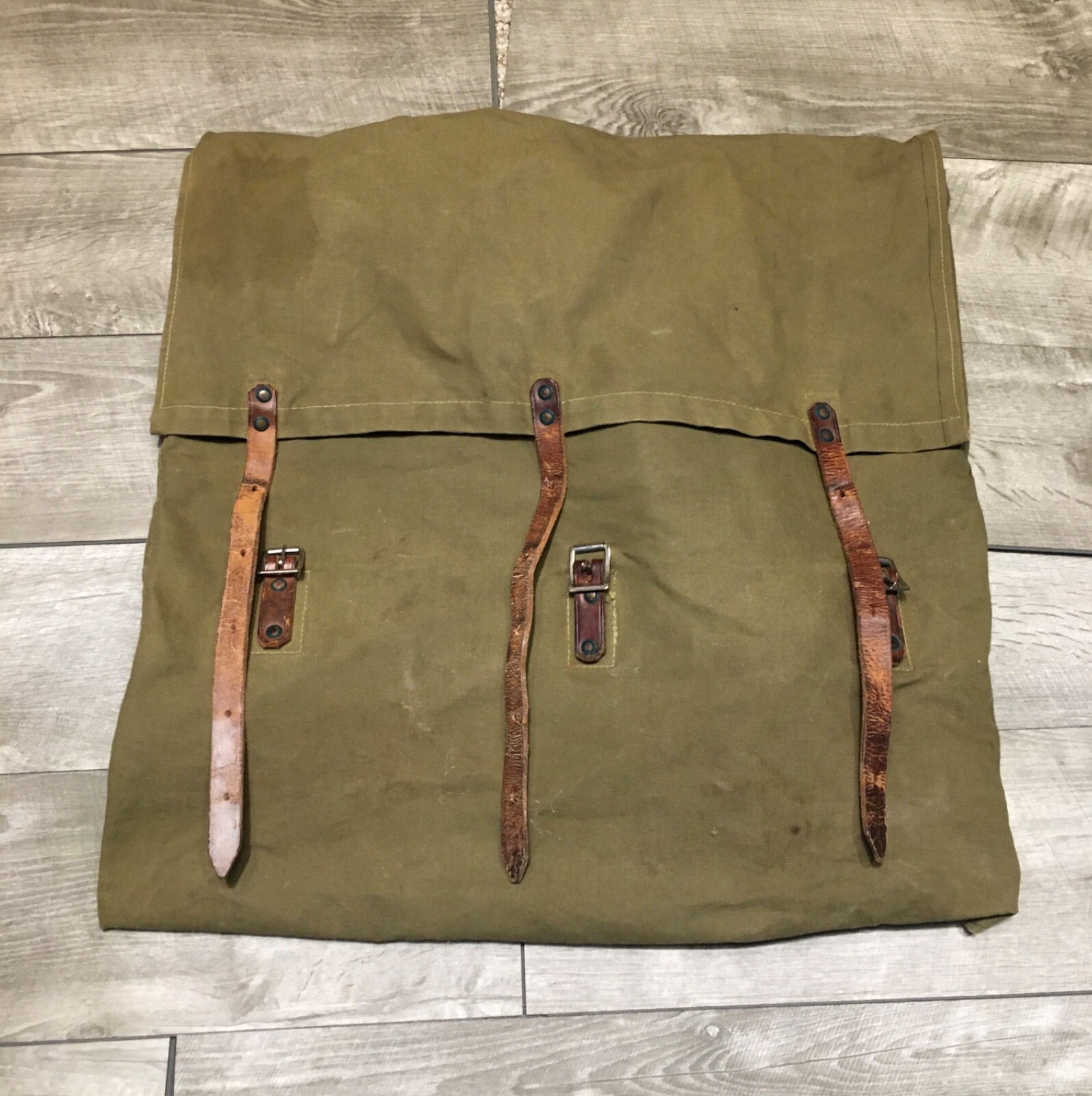 Superior Pack Bag E-I Rucksack Backpack Leather Water Resistant Backpacking