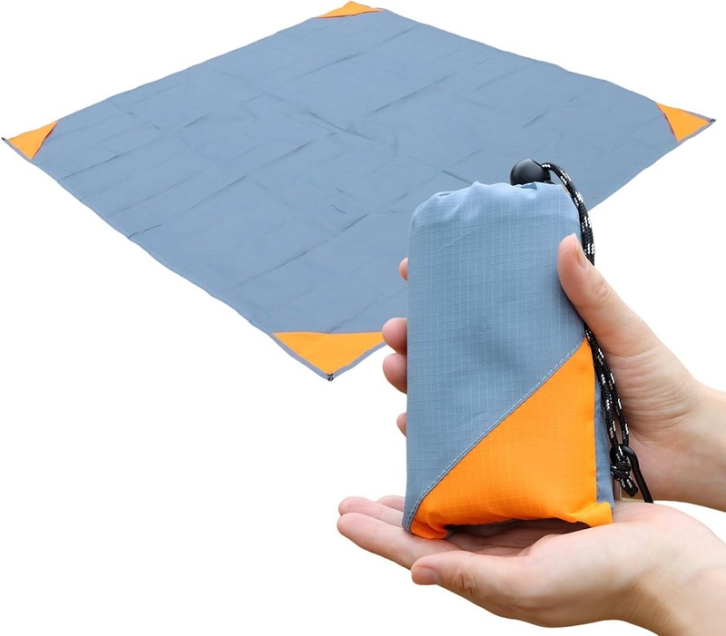 Compact 55"x60" Sandproof Pocket Picnic Blanket - Lightweight & Water Resistant gallery