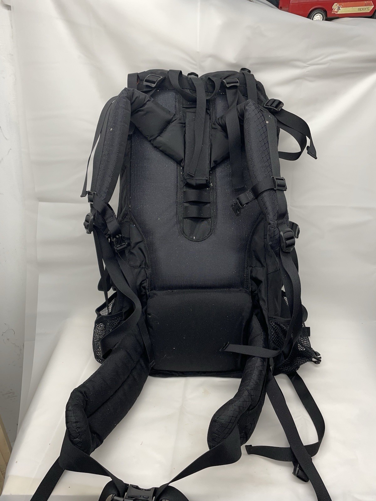 Eddie Bauer Hiking Backpacking Backpack. 2