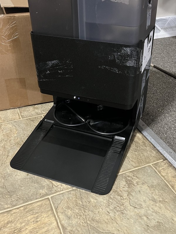 iRobot Roomba Plus 405 Combo robot + AutoWash dock gallery