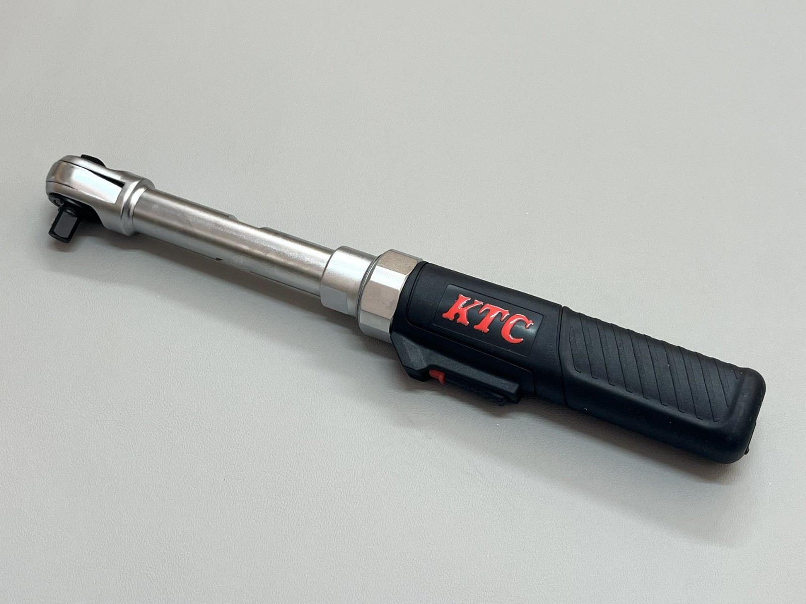 KTC Kyoto Machine Tool JTRE330L 9.5sq Cordless Ratchet Wrench Set New Japan gallery