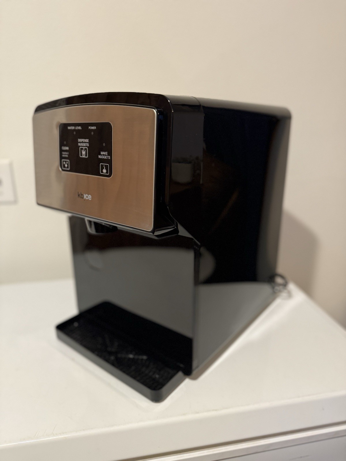 New Countertop Nugget Ice Maker/Dispenser -Metallic Silver/Gloss Black Plastic gallery