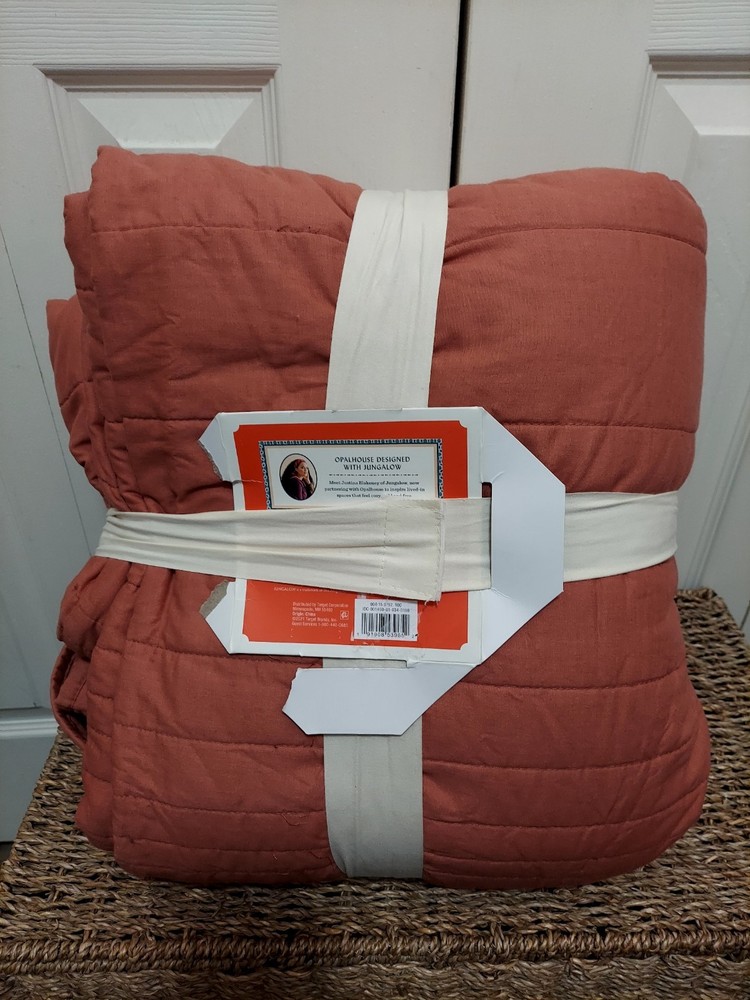 King Quilt Opalhouse Designed with Jungalow Scallop Edge Terracotta Color NWT