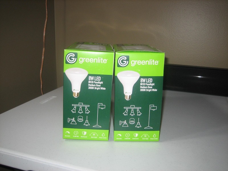 2 x 4 Pack Greenlite LED BR30 Dimmable 8 Watt Floodlight Bulbs 670 Lumens 65W Eq gallery
