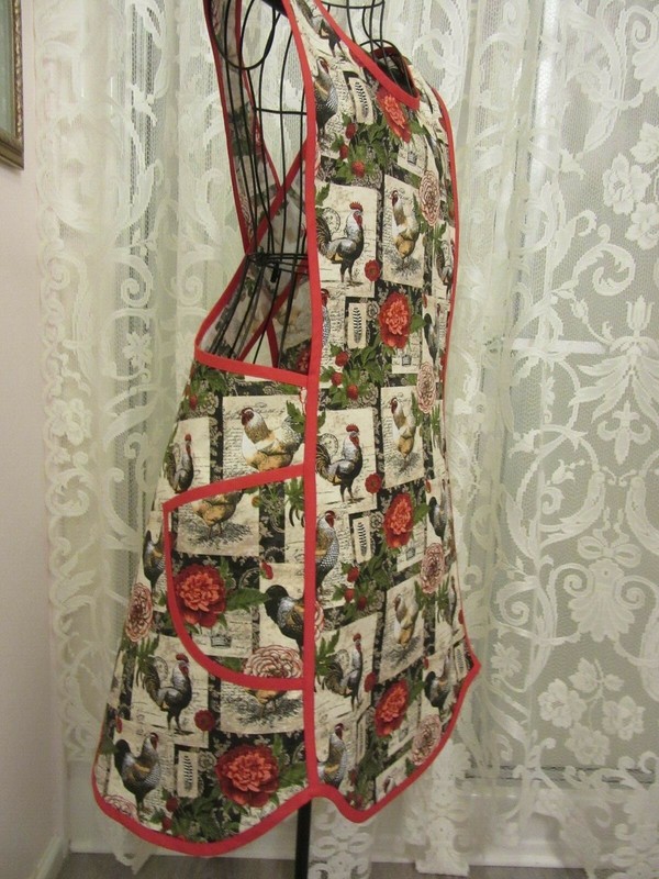 HANDMADE CRISS CROSS BACK APRON SIZE SMALL gallery
