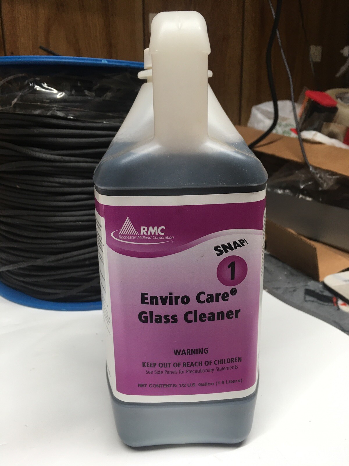 RMC Enviro Care Glass Cleaner, Concentrate Liquid - 0.50 gal (64.25 fl oz) 1Pk gallery