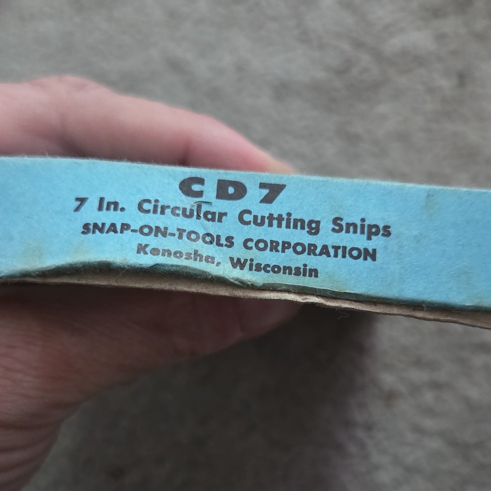 Snap-on CD7 7in Circular Cutting Snips, Steel Blades, Red Plastic Handles, Box gallery