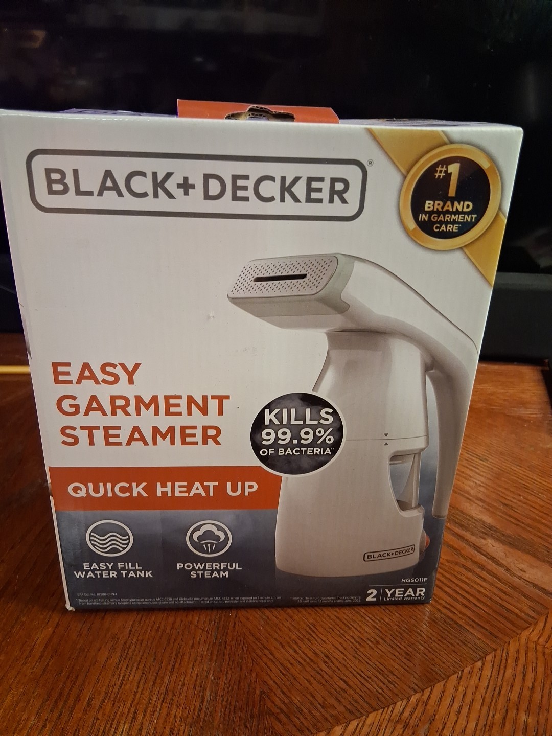 Black & Decker Easy Garment Steamer Quick Heat Up White BRAND NEW gallery