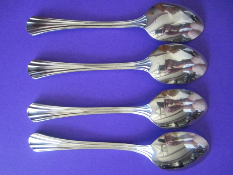4 ONEIDA DUBLIN Stainless Flatware Soup Spoons Ribbed Fan Design gallery
