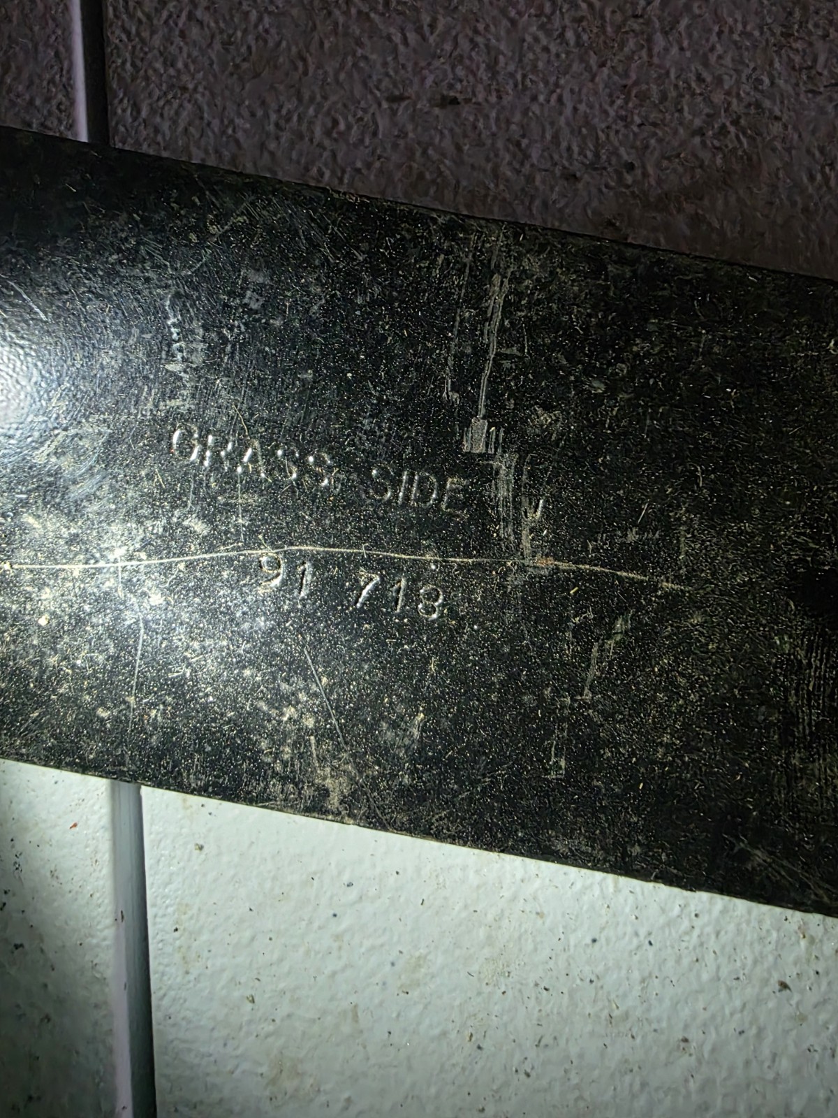 Oregon 91-718 Mower Blade SIMPLICITY/Allis Chalmers 16-11/16" 1-3/8" Center gallery