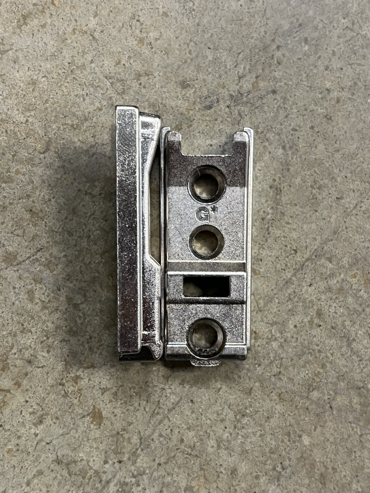 Grass 1.3mm Straight Base Plate Clip On Mounting For 1006-30 Hinge Lot x2 gallery