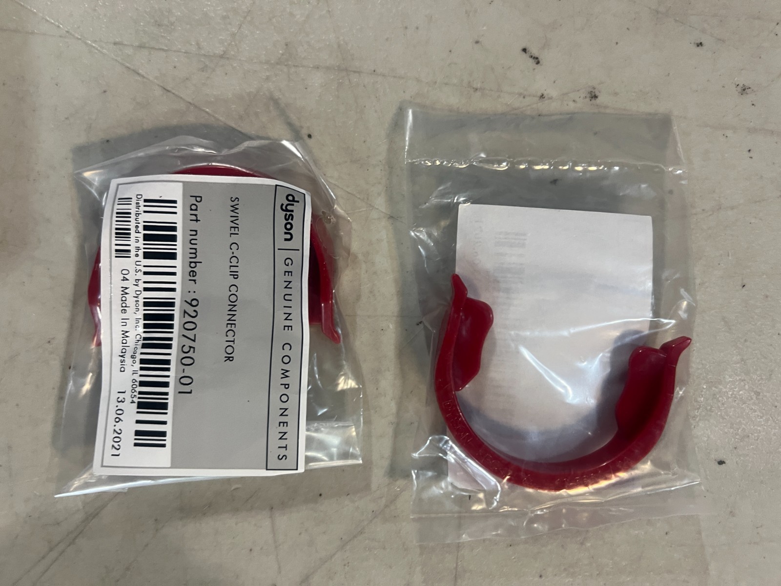 2 Vacuum Red Swivel C-Clip Connector for Dyson Models DC41 Genuine OEM Original gallery
