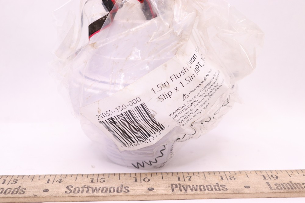 Custom Molded Products Socket Union 1.5-In MIP x 1.5-In 21055-150-000