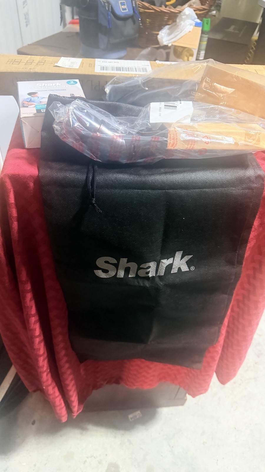 Shark - PowerDetect Upright Vacuum with DuoClean Detect Technology - AZ4002 gallery