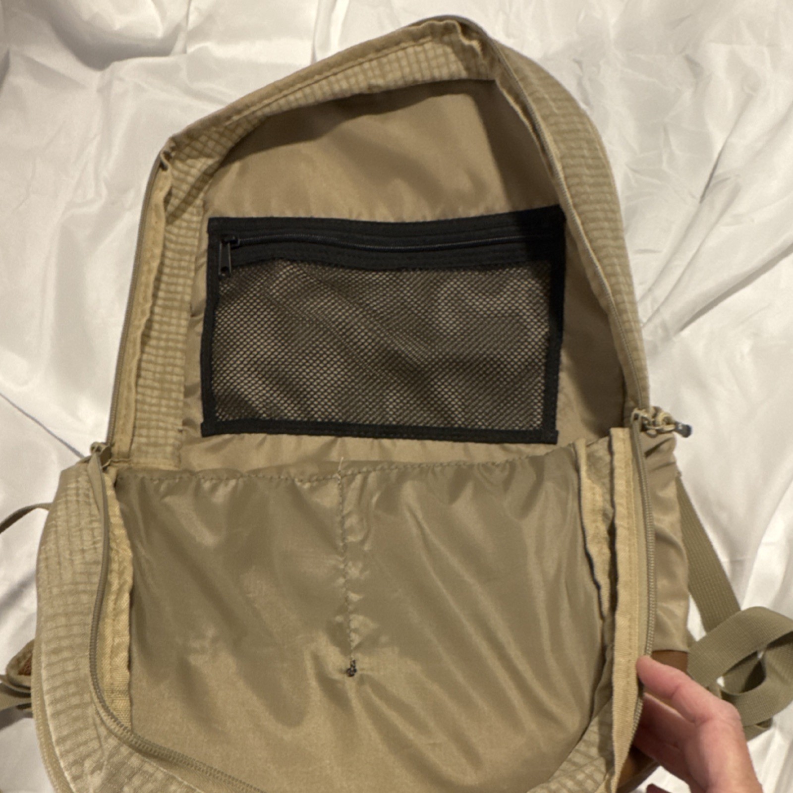 Hurley Beige Brown Hiking Backpack 4 Pockets Adjustable Straps Lightweight 3
