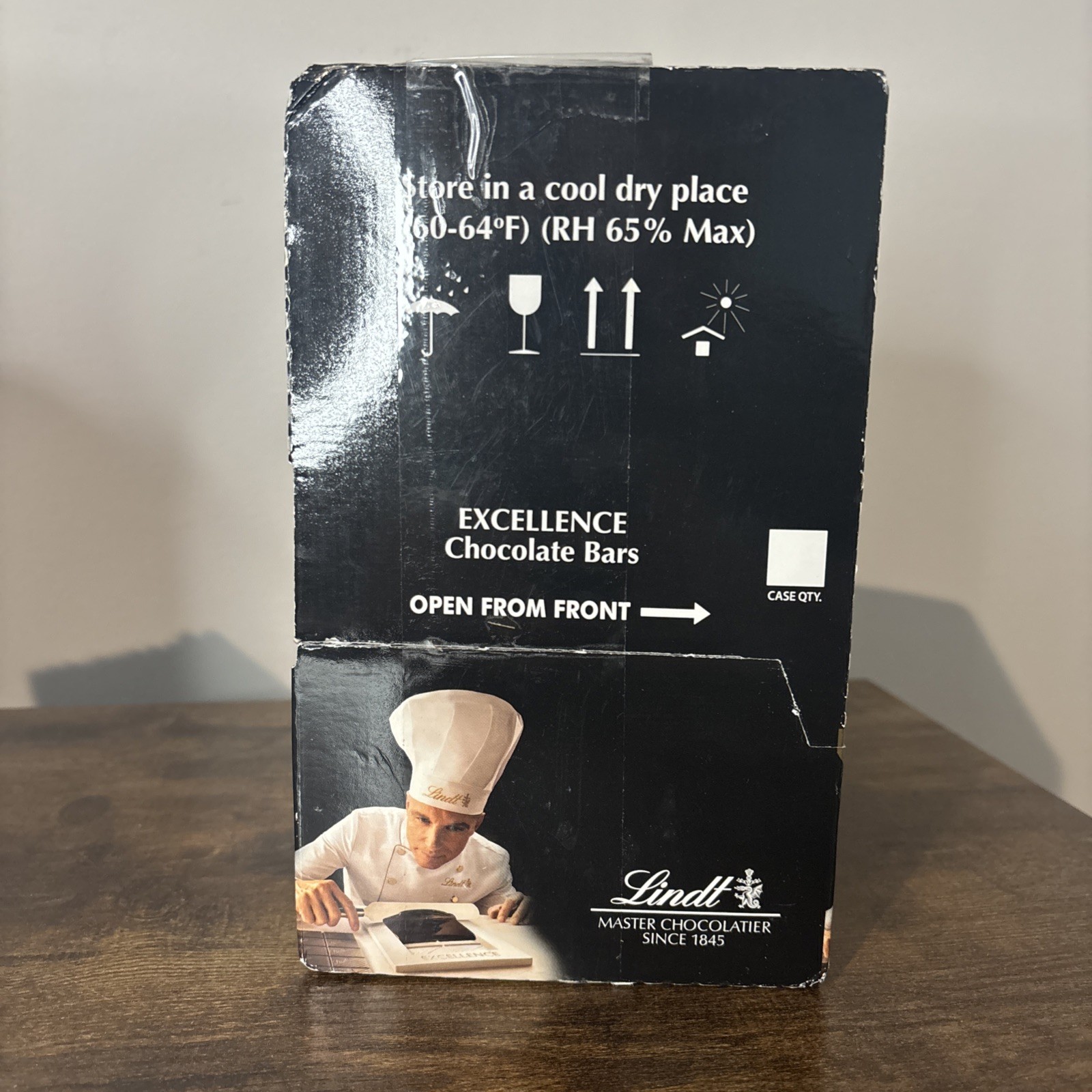 Lindt Excellence Dark Chocolate Bar with 95% Cocoa (Pack of 12) 2.8oz gallery