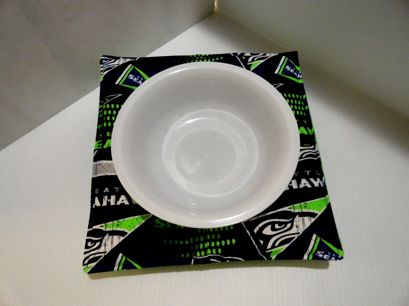 Microwave hot dish holder, Seattle Seahawks, same both sides Warm or cold. gallery