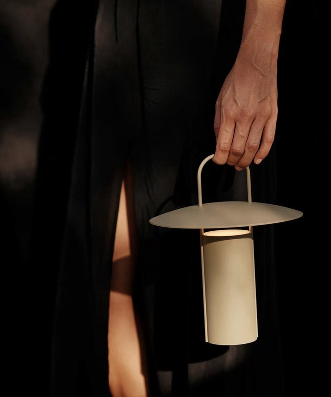 Modern Portable “Ray Lamp” – Minimalist LED Table Lamp | Indoor & Outdoor Lighti gallery