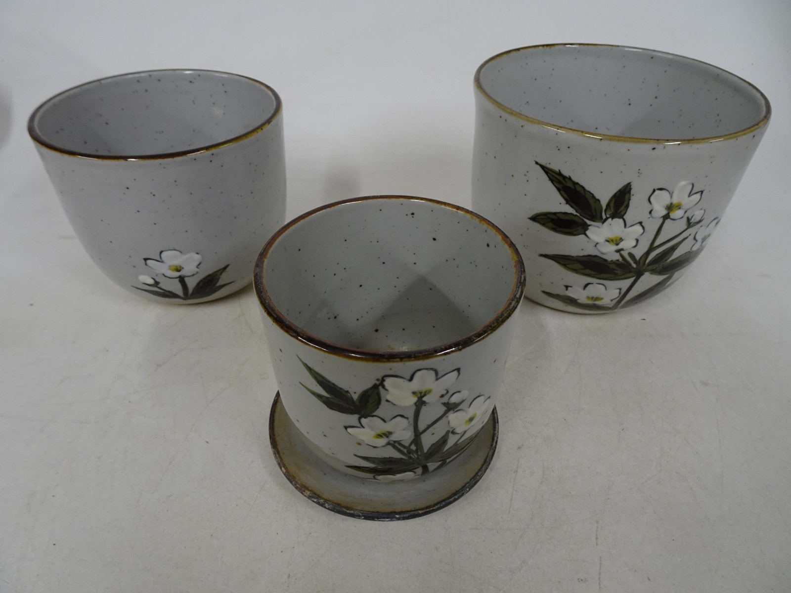 Set Ceramic Gray Speckled Planters Flower Pots White Floral Design 3 Matching gallery