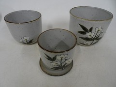 Set Ceramic Gray Speckled Planters Flower Pots White Floral Design 3 Matching