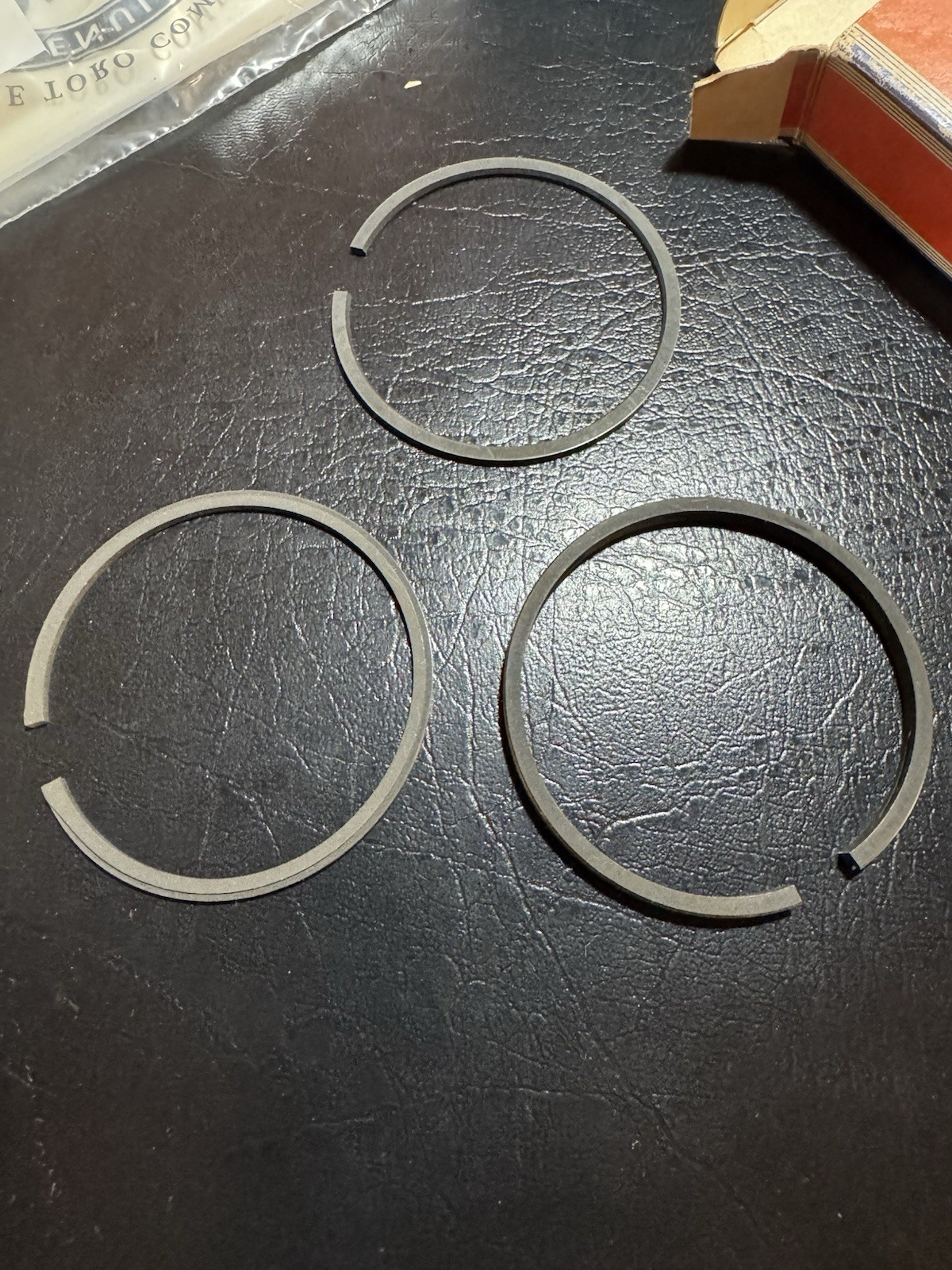 NEW 298984 OEM BRIGGS & STRATTON RING SET gallery