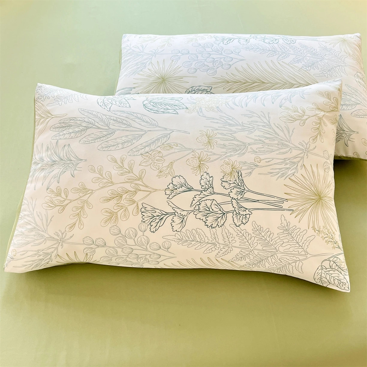 2025 New Flower Washable Single Pillowcase Double Yarn Printed Dormitory Single gallery