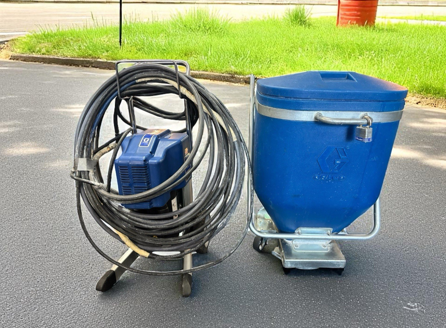 Graco Fastfinish Pro Texture Spray System With Hose, Spay Gun & 25 Gal. Hopper gallery