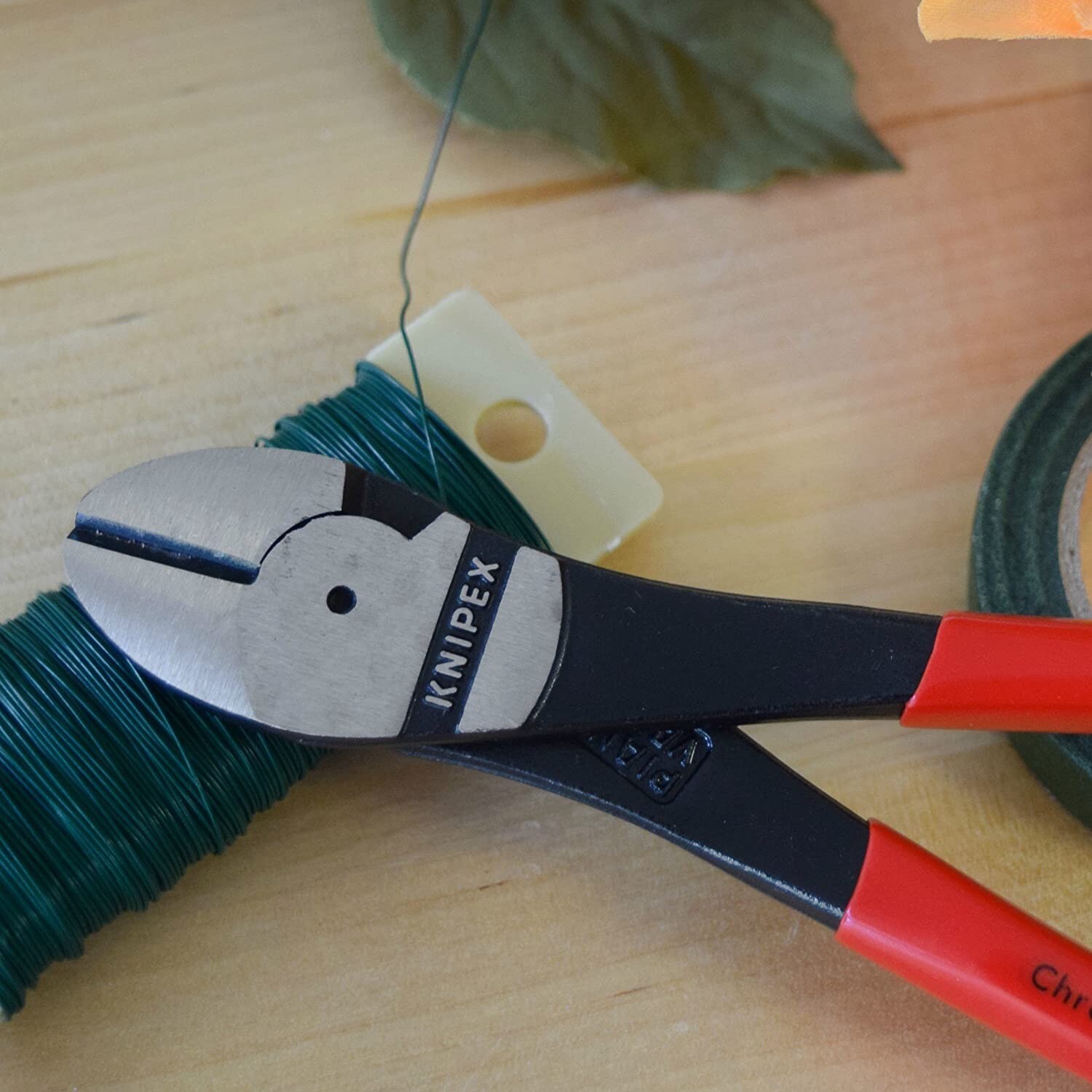 Knipex 74 22 200 8-Inch High Leverage Angled Diagonal Cutters - Comfort Grip gallery