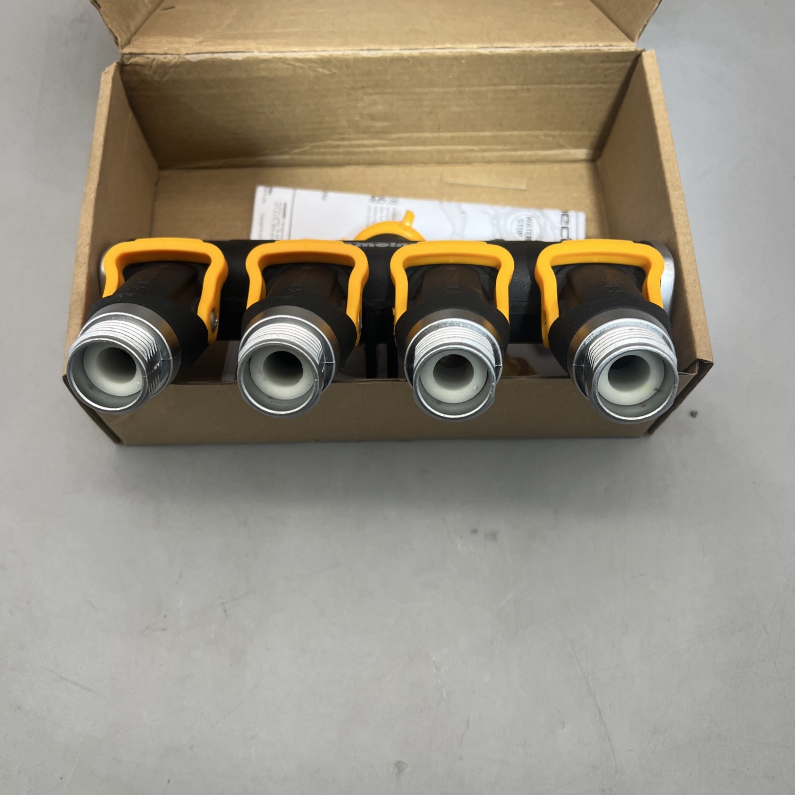 Melnor 65135AMZ 4 Way Lever Flow Through Valve Connector Bundle Yellow Black gallery