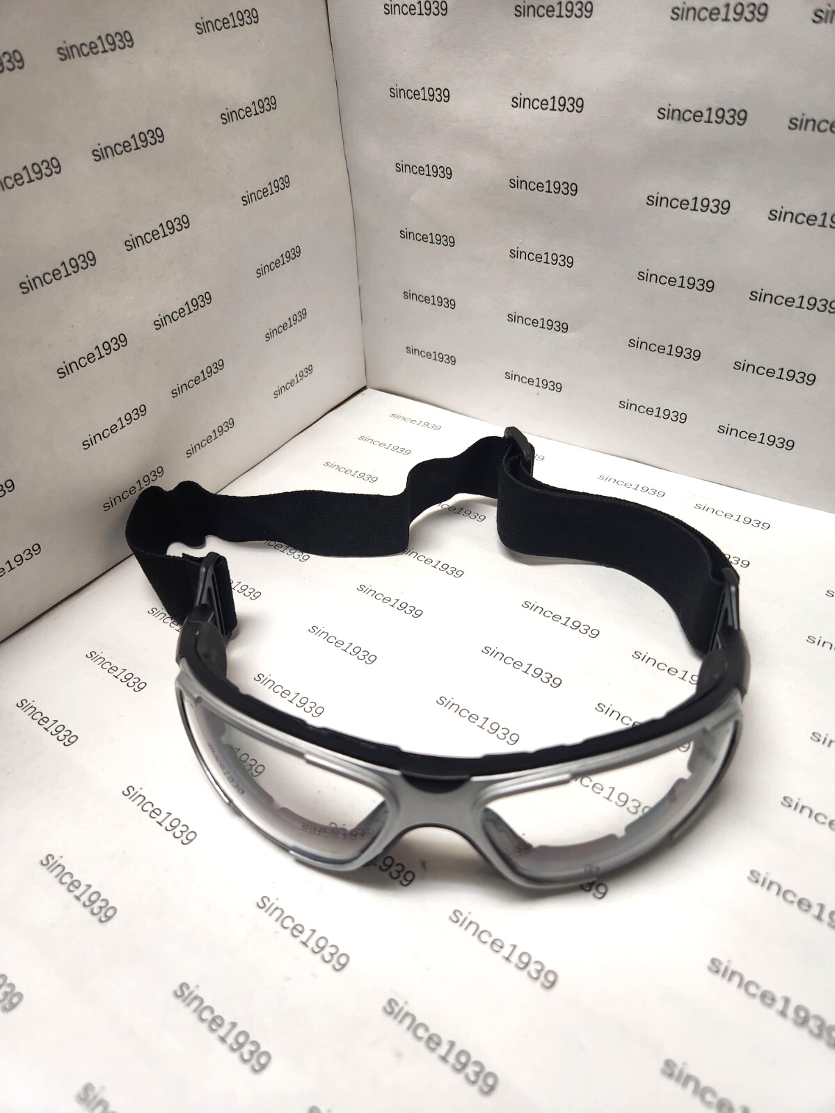 17997 ERB Notched foam liner, Gray frame, Clear Anti-Fog lens Eye Protection gallery