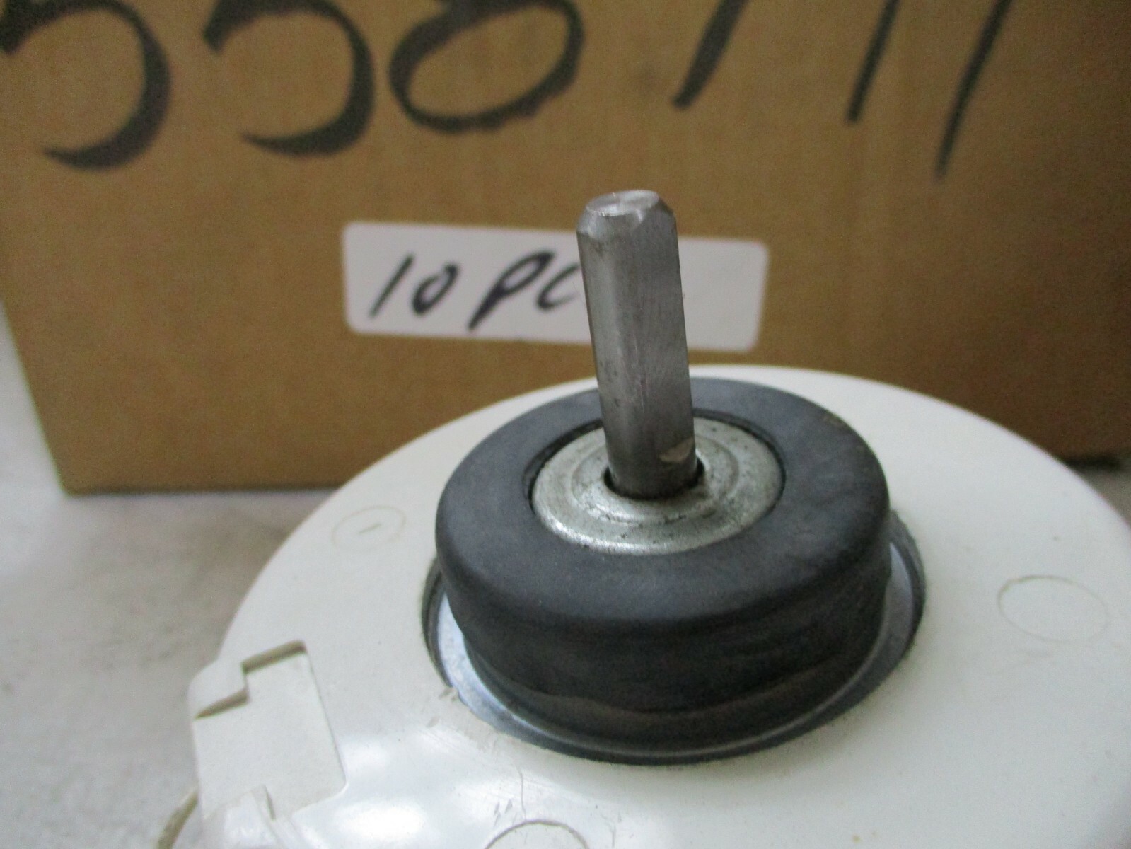 NEW GUANGDONG RPG13C SINGLE PHASE ASYNCHRONOUS MOTOR FOR AC 220-240V gallery