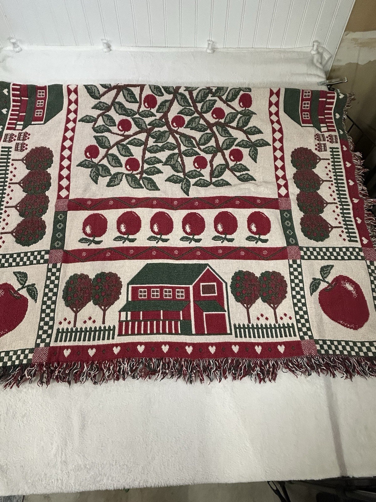 Unbranded Apple Throw blanket red/green beige 68"L x 46"W fringed gallery
