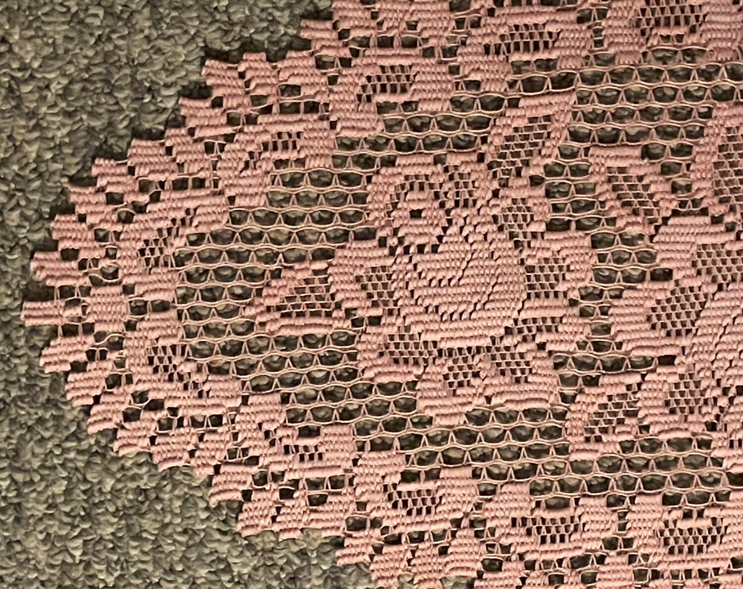 Heritage Lace Stone Washed Mauve Alpine Rose 12" x 24" Table Runner gallery