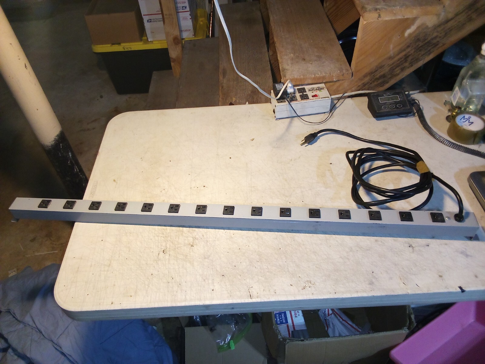 Brooks WIREMOLD Power Outlet Strip 15 Outlets, 120 Volts, 15 Amps 15' Cord gallery