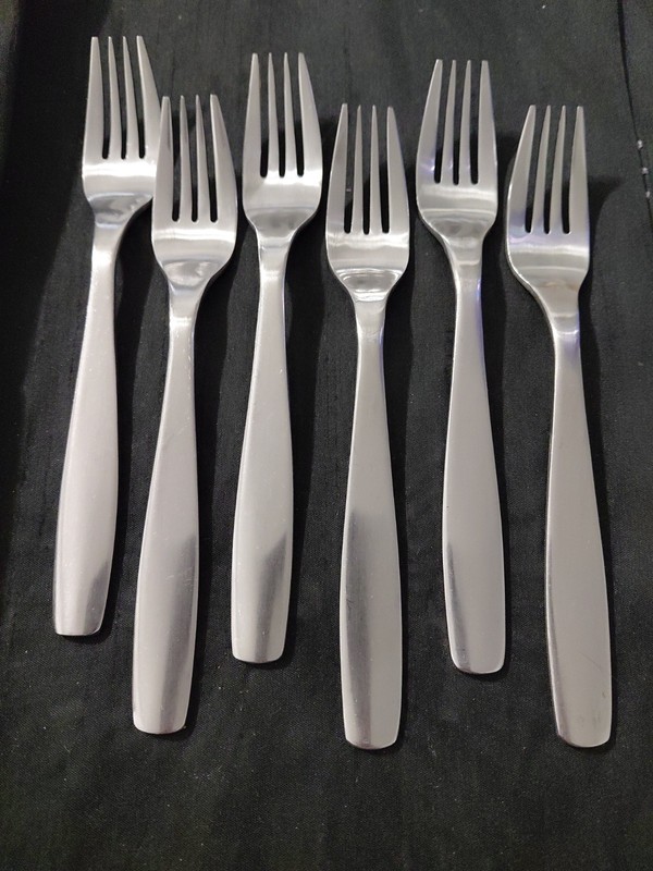 Gourmet Settings Non Stop Stainless Flatware gallery