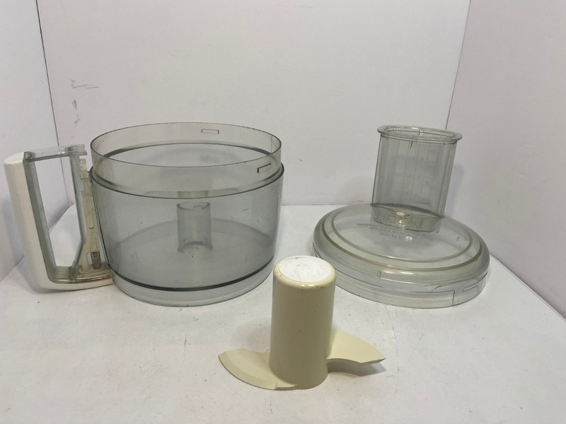 🍉 KitchenAid Food Processor KFP600 11-Cup BLADE STEM BOWL OR LID + PUSHER PARTS gallery