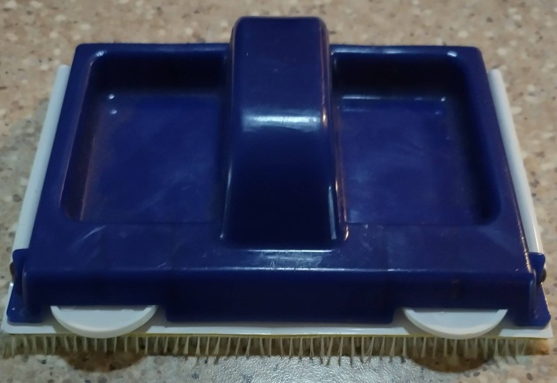 Pro-Trim Self Masking Paint Roller With Shield For Edges with Bonus Edger gallery